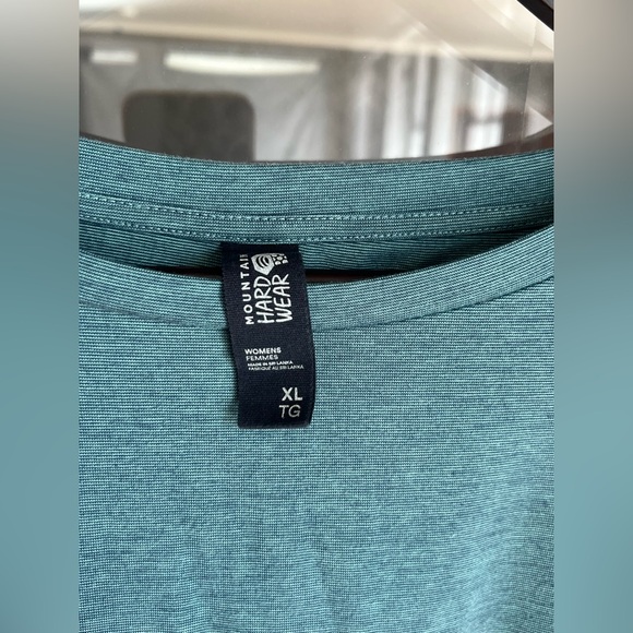 Mountain Hardwear shirt, XL - Picture 2 of 6